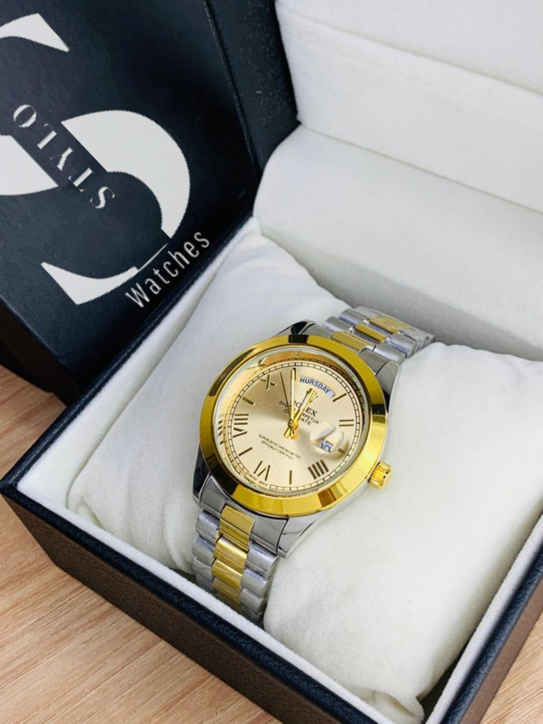 Day&Date Roman Model (Two Tone Gold)